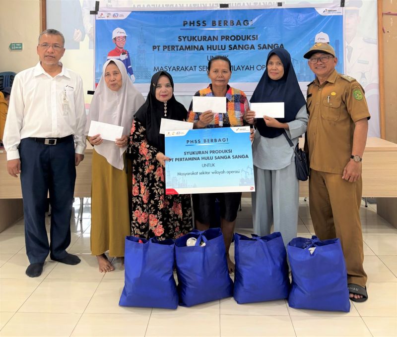Lampaui Target Produksi, PT Pertamina Hulu Sanga Sanga Salurkan Bantuan Sosial