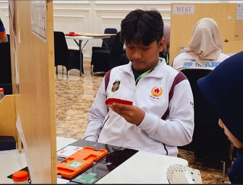 Peserta Termuda dan Tertua Ikuti Turnamen Bridge Memorial Denny Sacul, Henky Lasut & Munawar Sawiruddin