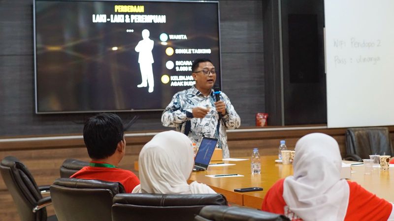 Kesbangpol Samarinda Tanamkan Jiwa Pemimpin Melayani Lewat Bimtek SDM