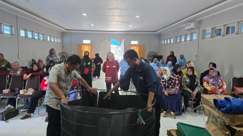 Atasi Masalah Sampah dan Pakan Ikan, PHSS Gelar Pelatihan Budidaya Maggot Black Soldier Fly di Anggana